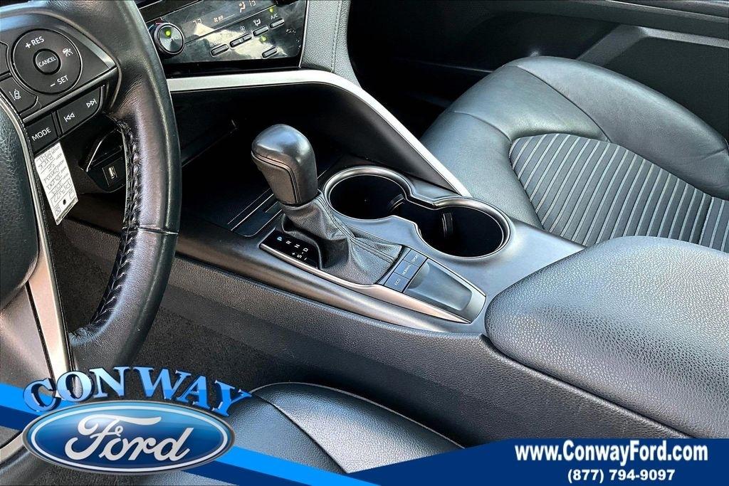 Toyota Camry SE 2023