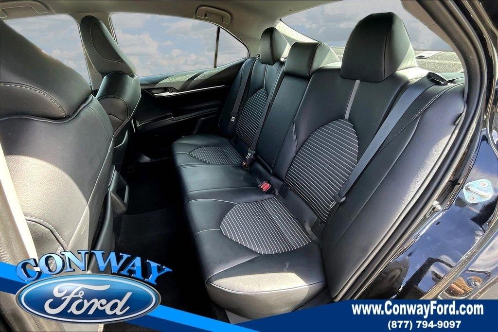 Toyota Camry SE 2023