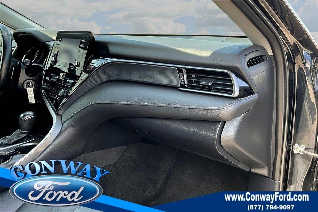 Toyota Camry SE 2023