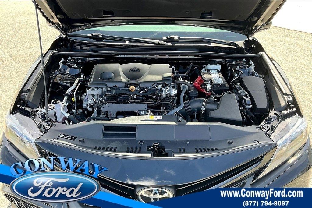 Toyota Camry SE 2023