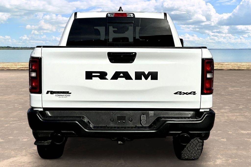 RAM 1500 Rebel Crew Cab SB 4WD 2025