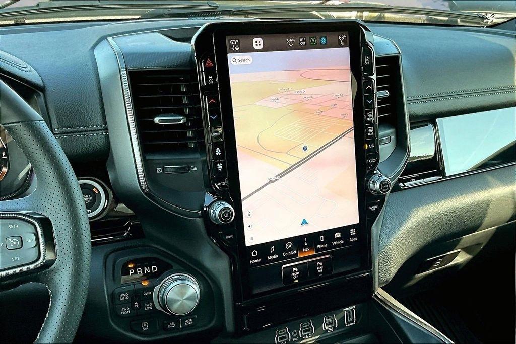 RAM 1500 Rebel Crew Cab SB 4WD 2025