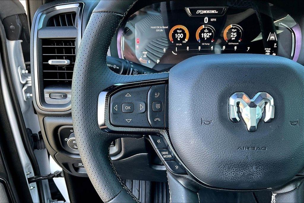 RAM 1500 Rebel Crew Cab SB 4WD 2025