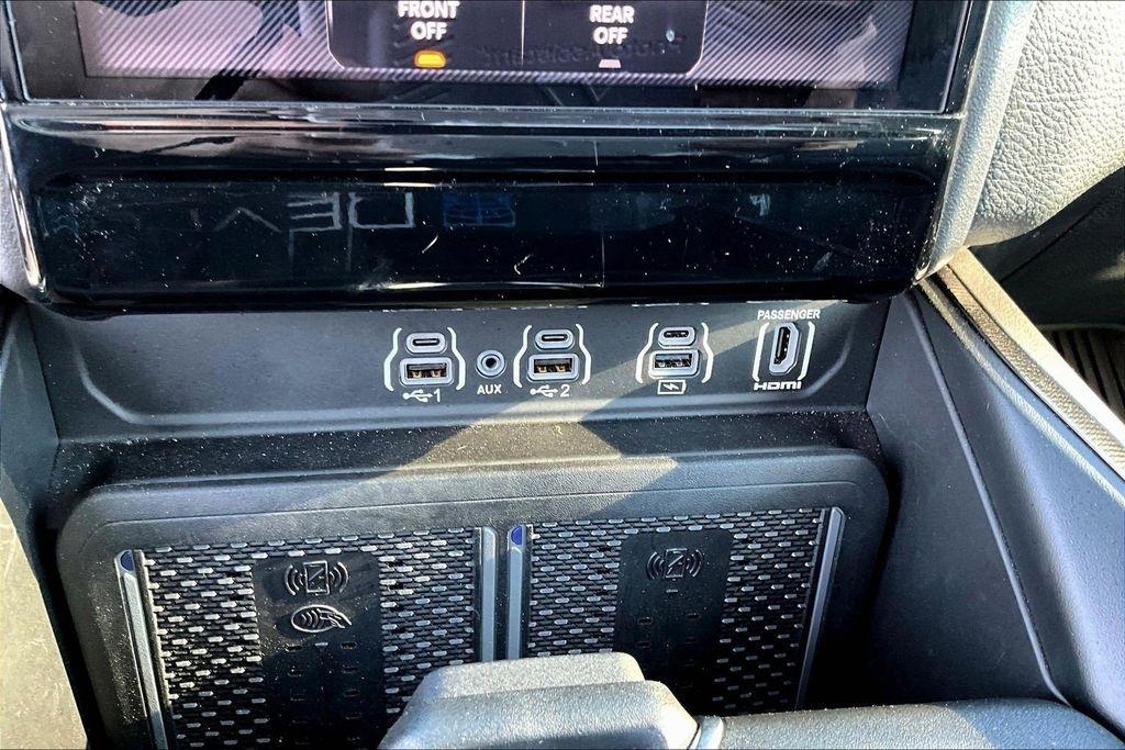 RAM 1500 Rebel Crew Cab SB 4WD 2025