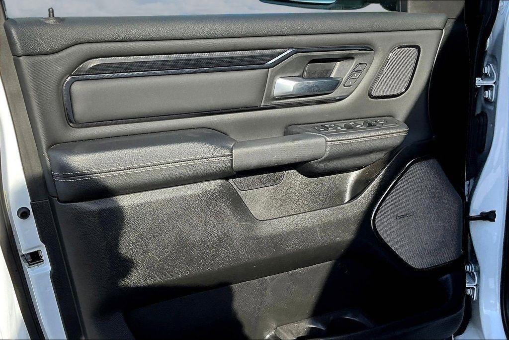 RAM 1500 Rebel Crew Cab SB 4WD 2025