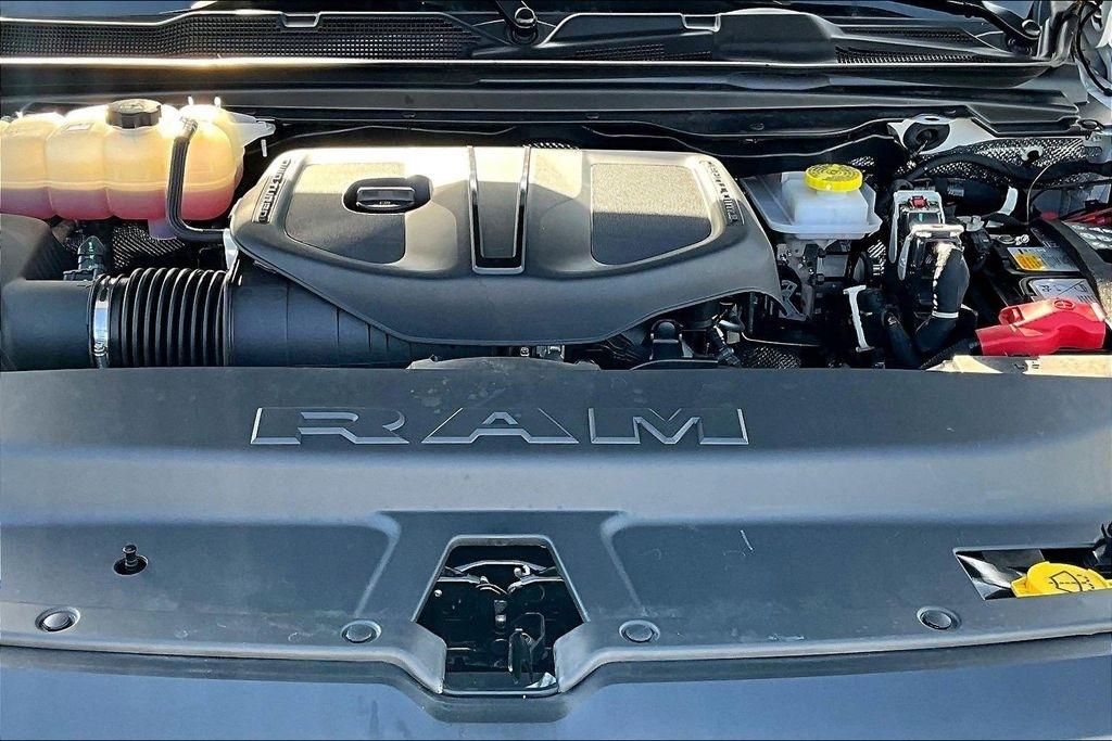 RAM 1500 Rebel Crew Cab SB 4WD 2025