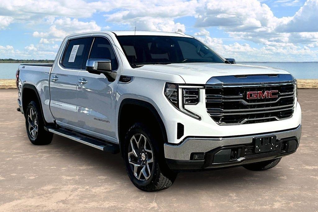 2022 GMC Sierra 1500 SLT Crew Cab 4WD