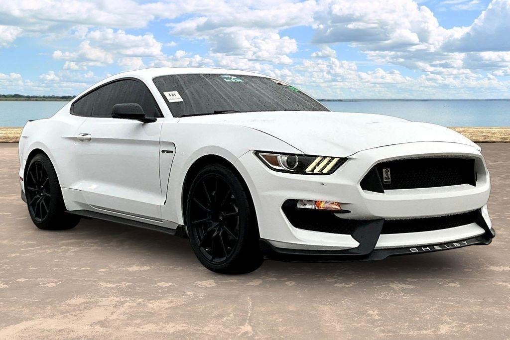 2017 Ford Shelby GT350 Base