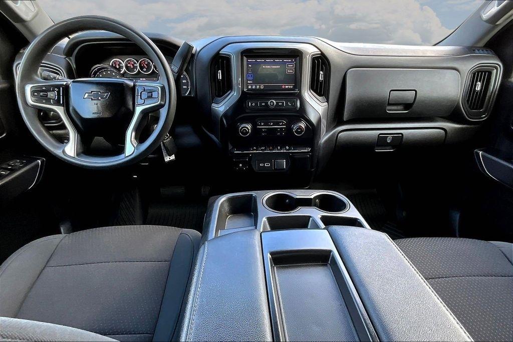 Chevrolet Silverado 1500 Custom Trail Boss Crew Cab Short Box 4WD 2021