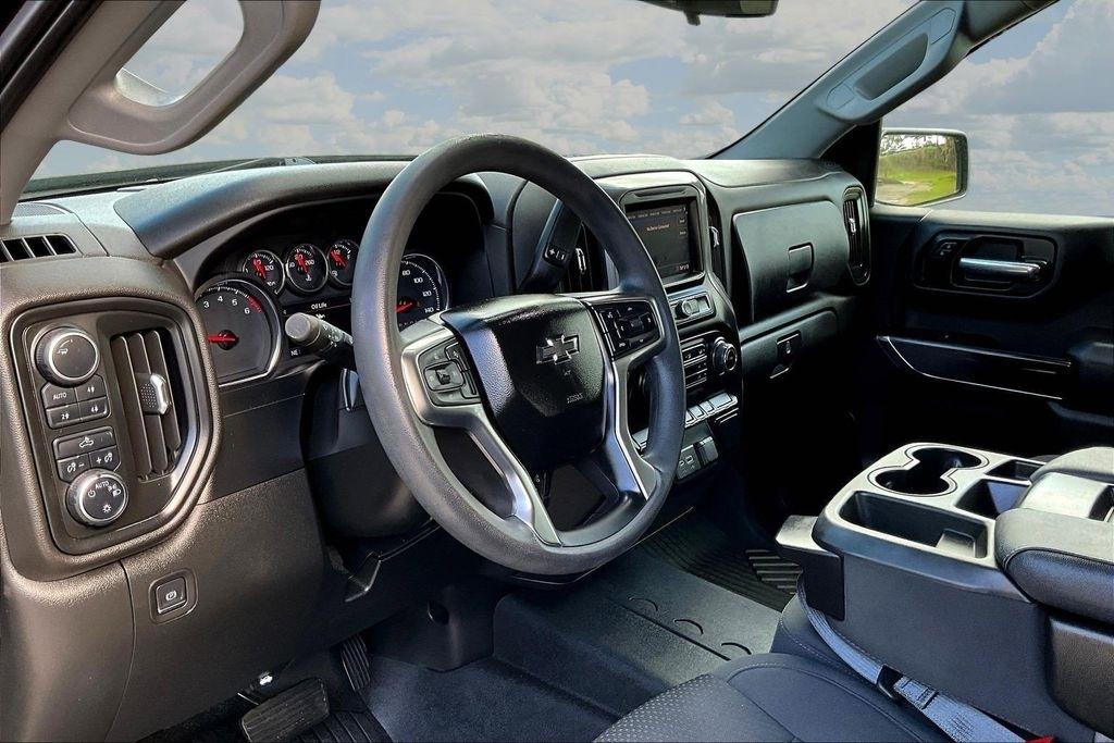 Chevrolet Silverado 1500 Custom Trail Boss Crew Cab Short Box 4WD 2021