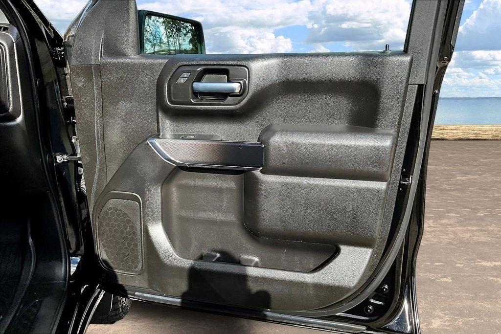 Chevrolet Silverado 1500 Custom Trail Boss Crew Cab Short Box 4WD 2021