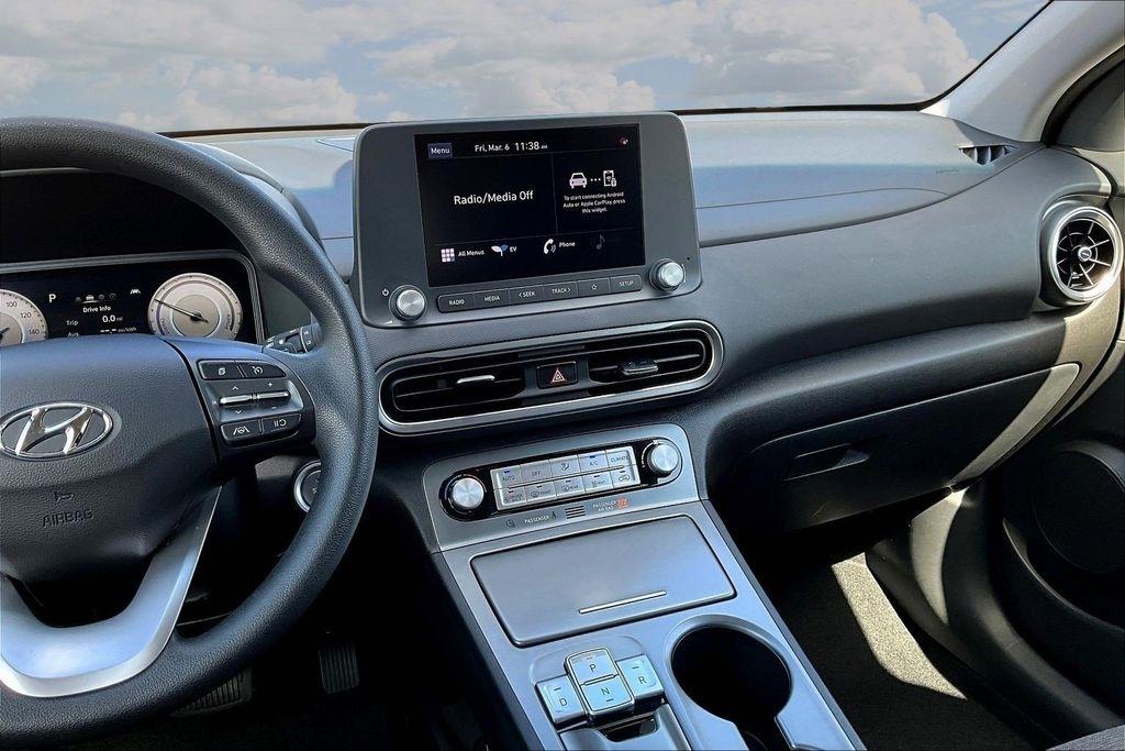 Hyundai Kona EV SEL 2023