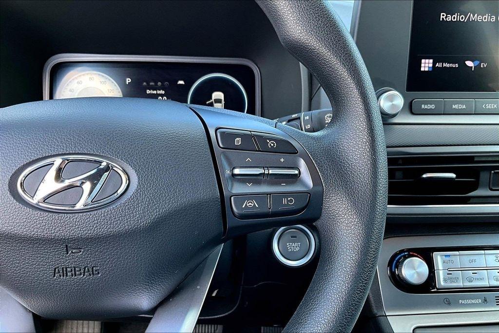 Hyundai Kona EV SEL 2023