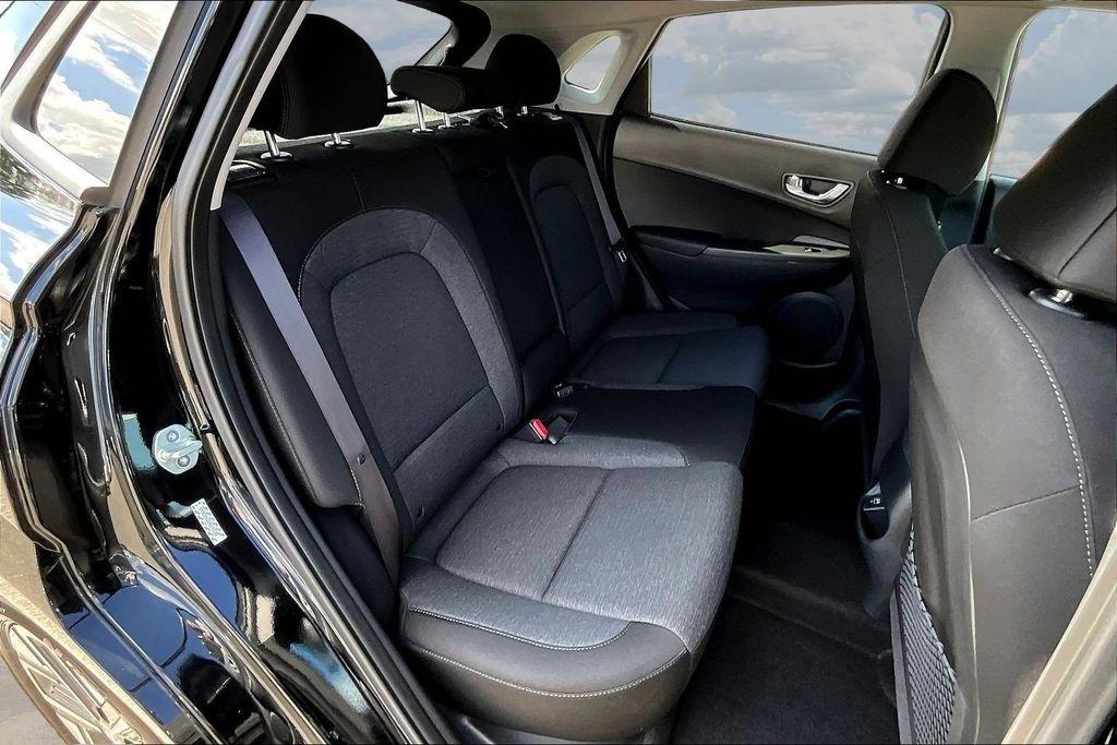 Hyundai Kona EV SEL 2023