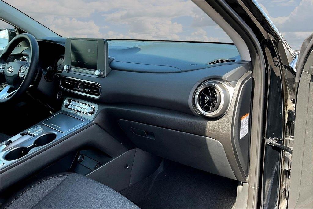 Hyundai Kona EV SEL 2023