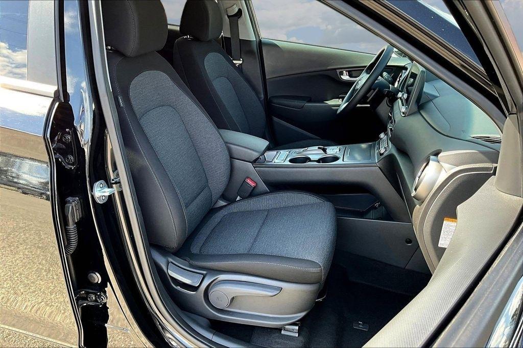 Hyundai Kona EV SEL 2023