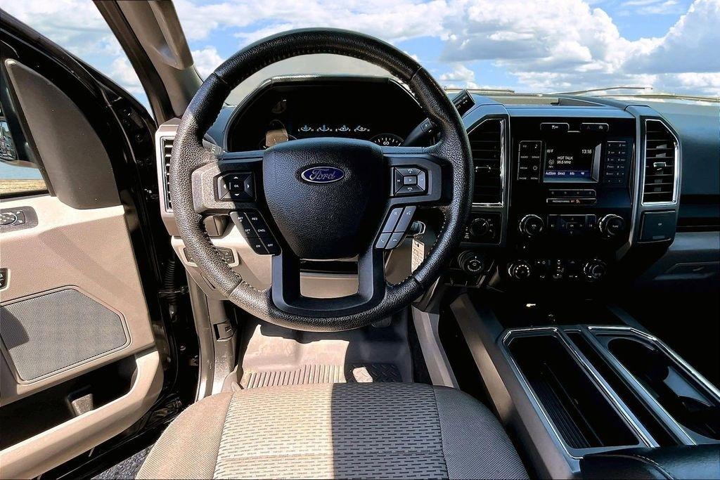 Ford F-150 Lariat SuperCab 8-ft. 4WD 2016