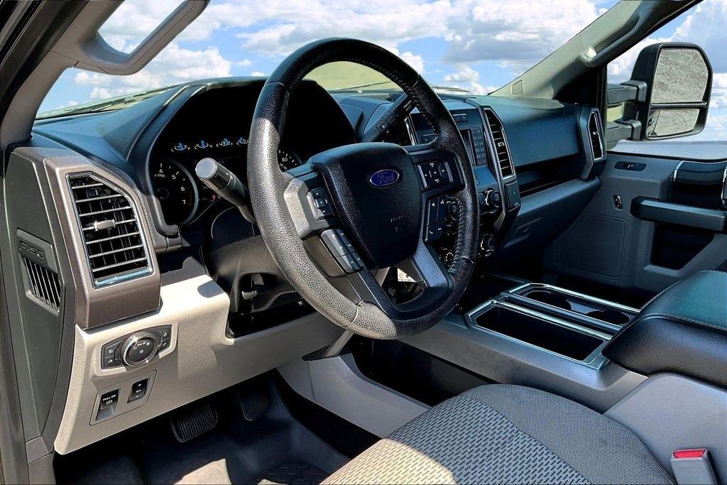 Ford F-150 Lariat SuperCab 8-ft. 4WD 2016