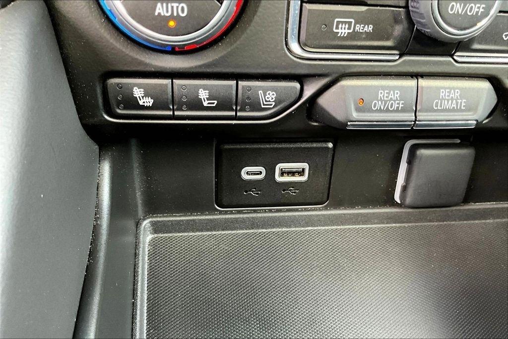 Chevrolet Tahoe High Country 4WD 2024