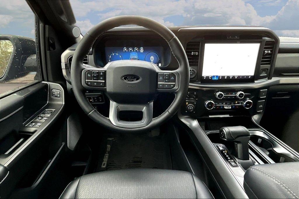 Ford F-150 Lariat SuperCrew 4WD 2025