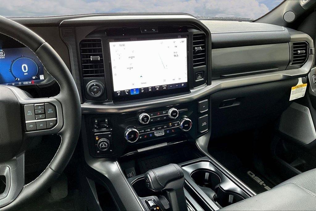 Ford F-150 Lariat SuperCrew 4WD 2025