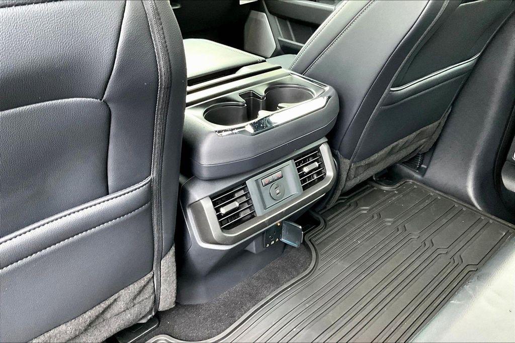 Ford F-150 Lariat SuperCrew 4WD 2025