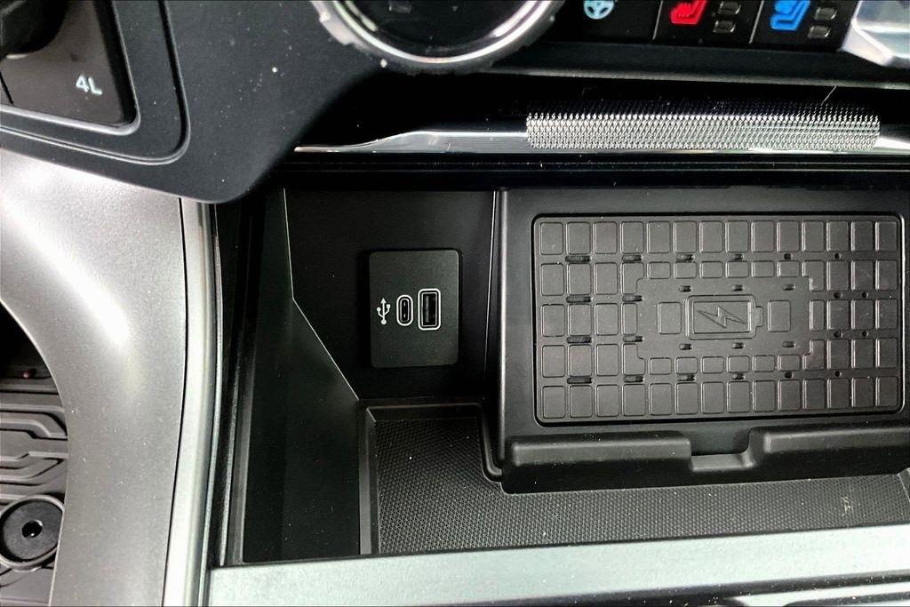 Ford F-150 Lariat SuperCrew 4WD 2025