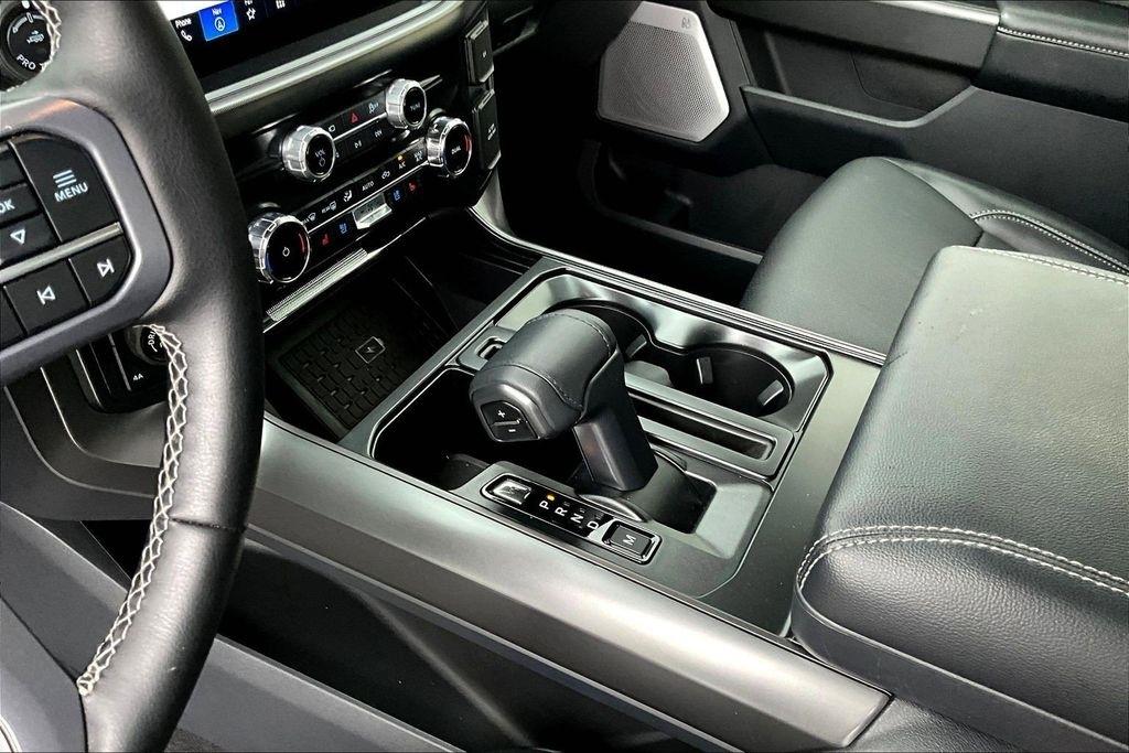 Ford F-150 Lariat SuperCrew 4WD 2025