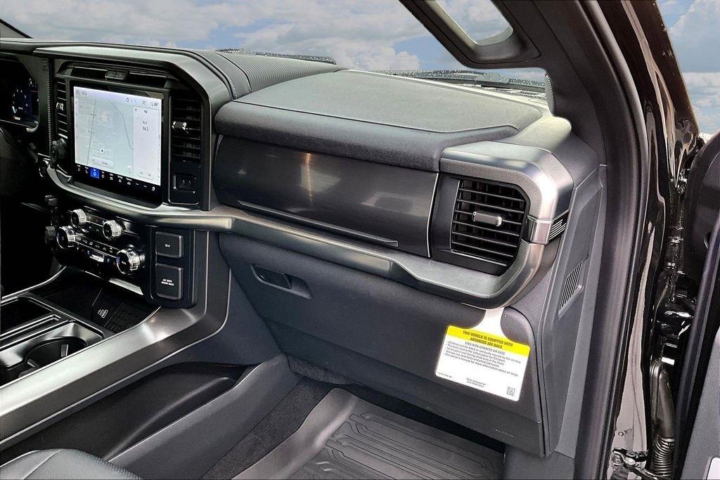 Ford F-150 Lariat SuperCrew 4WD 2025