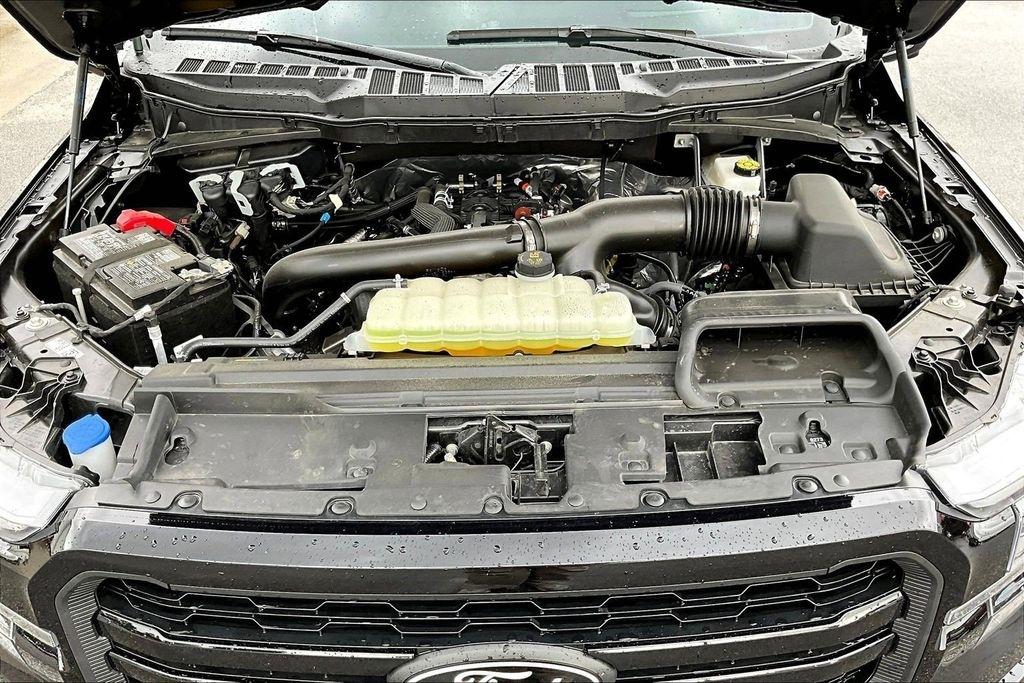 Ford F-150 Lariat SuperCrew 4WD 2025