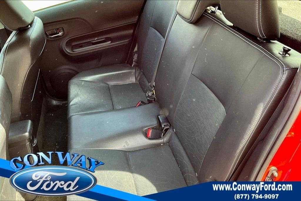 Toyota Prius c Four 2015