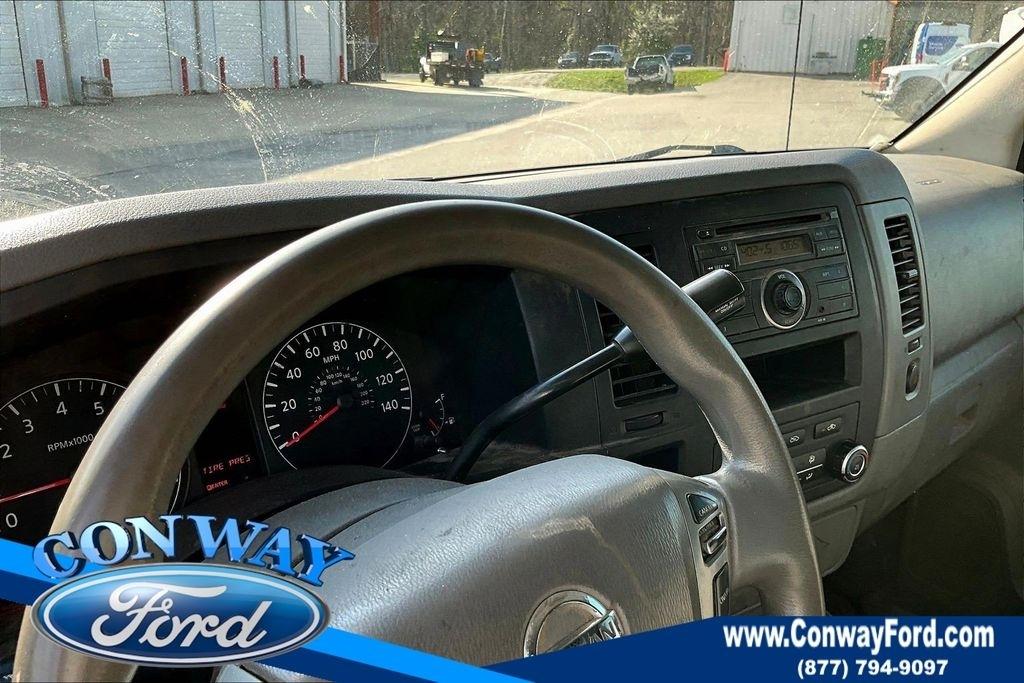 Nissan NV Cargo 2500 HD S V6 2016