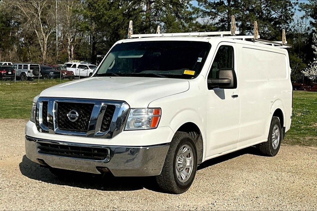 Nissan NV Cargo 2500 HD S V6 2012