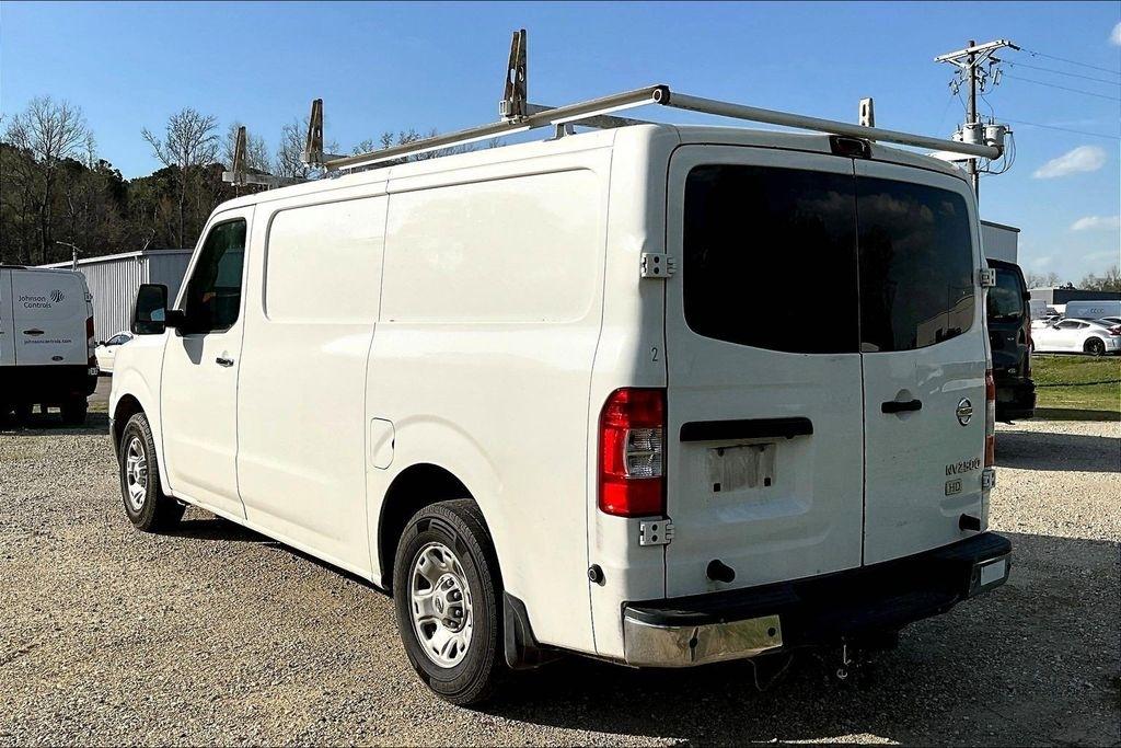 Nissan NV Cargo 2500 HD S V6 2012