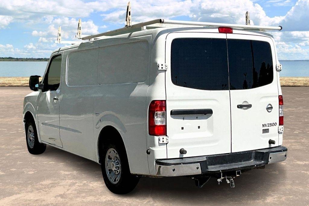 Nissan NV Cargo 2500 HD S V6 2012