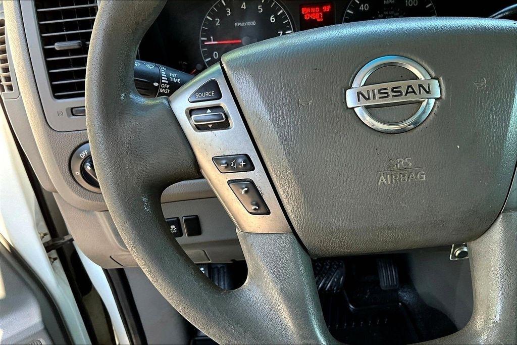 Nissan NV Cargo 2500 HD S V6 2012