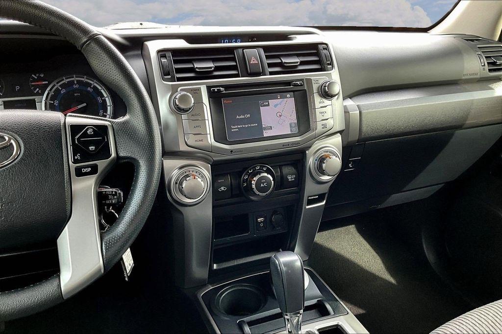 Toyota 4Runner SR5 4WD 2017