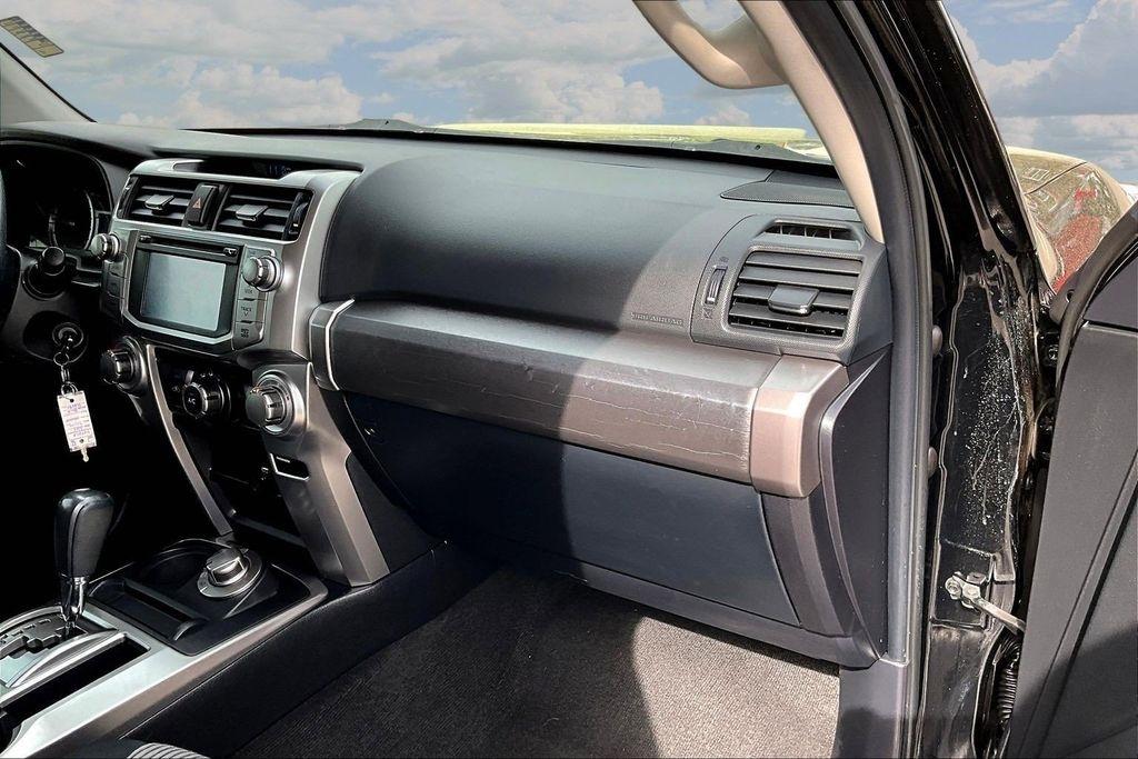 Toyota 4Runner SR5 4WD 2017