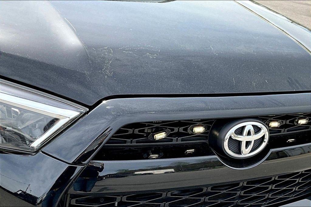 Toyota 4Runner SR5 4WD 2017