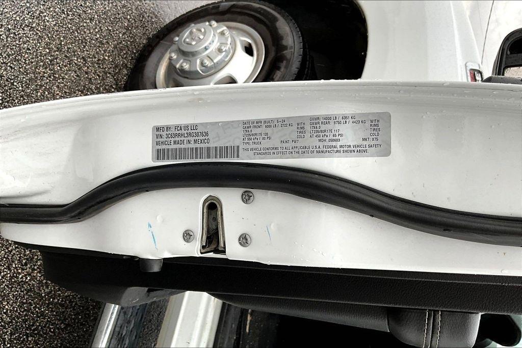 RAM 3500 Big Horn Crew Cab LWB 4WD DRW 2024