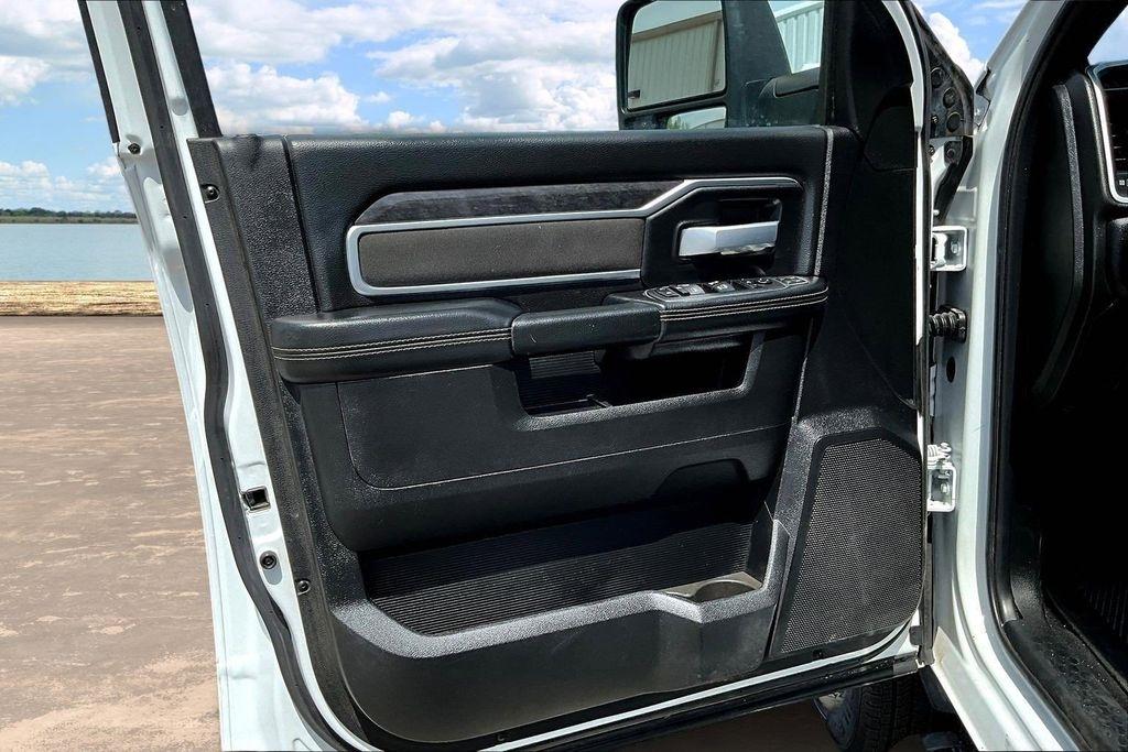 RAM 3500 Big Horn Crew Cab LWB 4WD DRW 2024