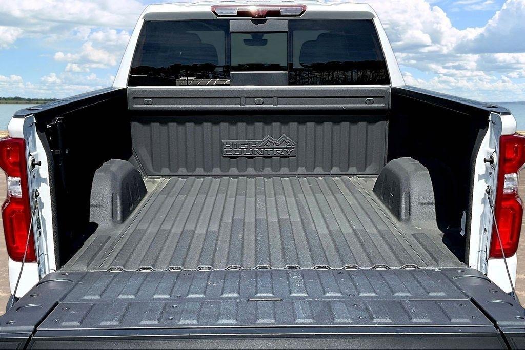 Chevrolet Silverado 1500 Limited High Country Crew Cab Long Box 4WD 2022