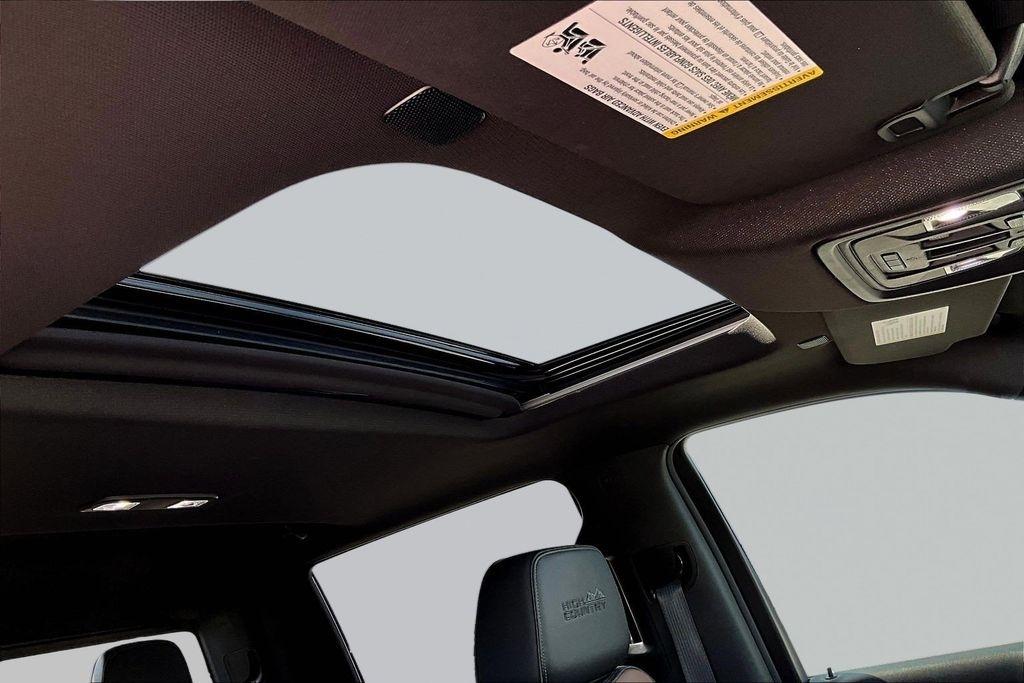 Chevrolet Silverado 1500 Limited High Country Crew Cab Long Box 4WD 2022