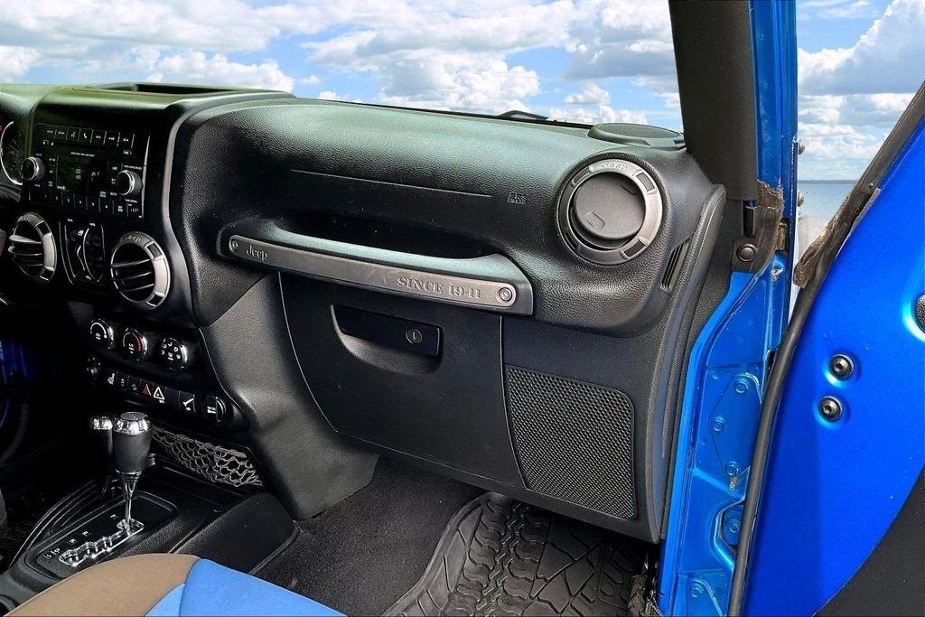 Jeep Wrangler Unlimited Sport 4WD 2015