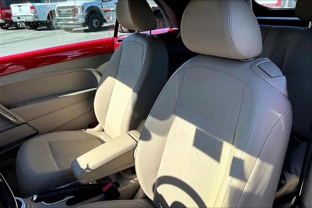 Volkswagen Beetle 1.8T PZEV Convertible 2015