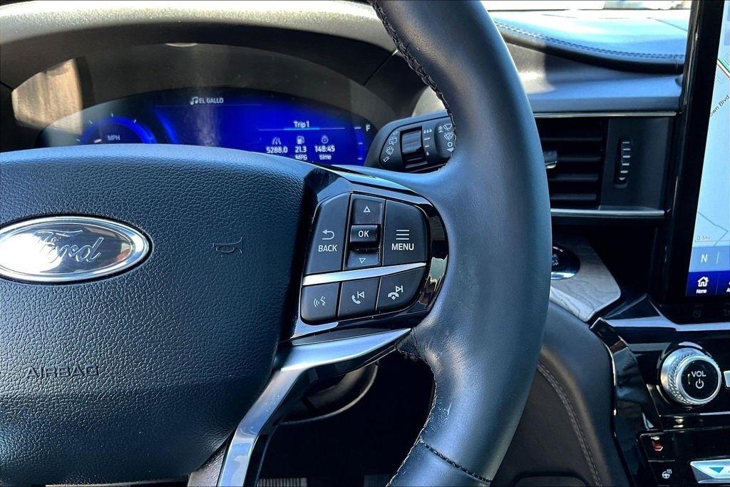 Ford Explorer Platinum AWD 2023