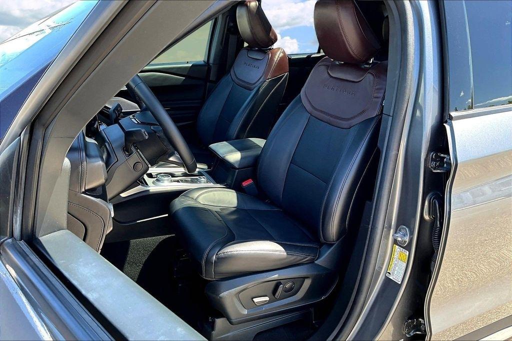 Ford Explorer Platinum AWD 2023