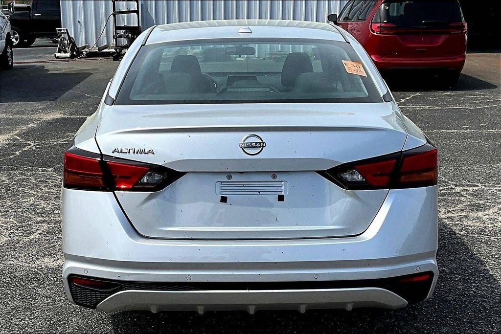 Nissan Altima 2.5 SV 2025