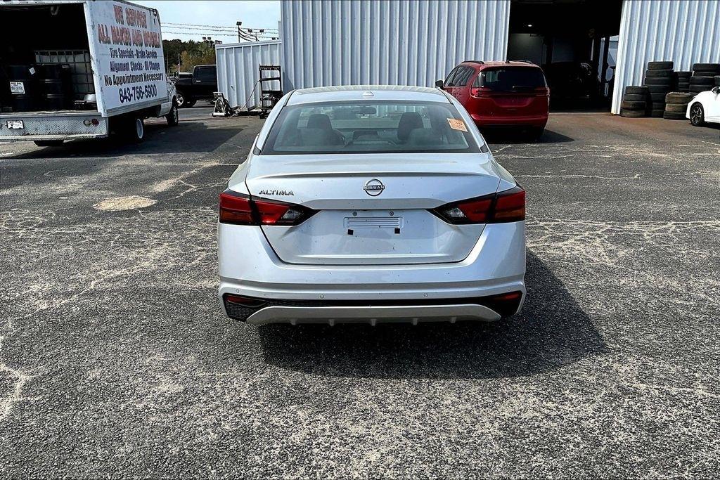 Nissan Altima 2.5 SV 2025