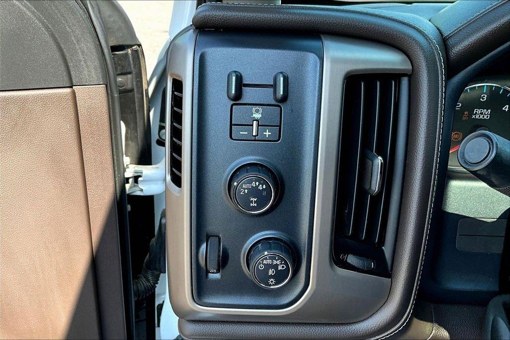 GMC Sierra 1500 Denali Crew Cab Long Box 4WD 2018